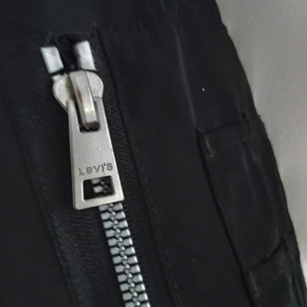 Levi's Lightweight Zip-Detail Bomber Black Jacket L - Picture 5 of 9